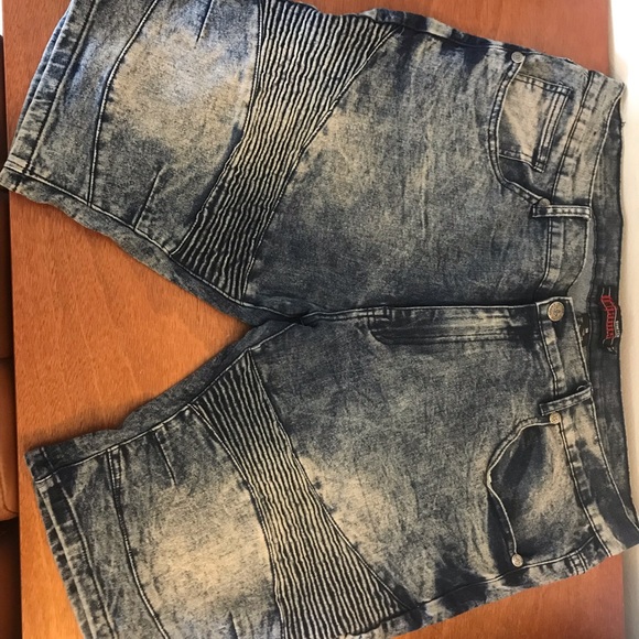 Size 38 Jean stretch shorts - Picture 4 of 5